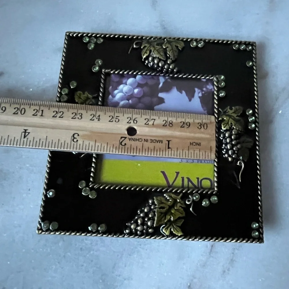 Vintage enamel grape design picture frame for 3”c3” photo